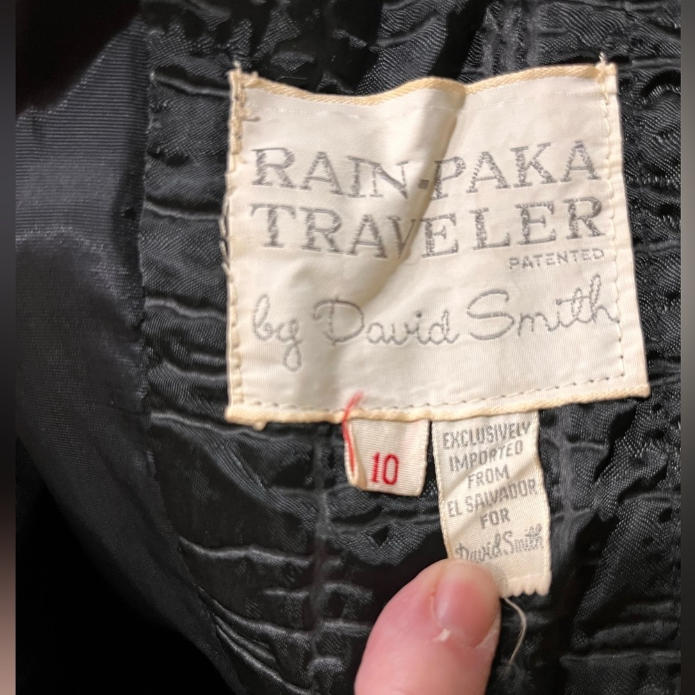 Vintage 60s Rain-paka traveler packable stylish rain coat. Size 10. - Picture 8 of 9